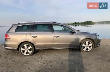 Volkswagen Passat  2011