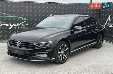 Volkswagen Passat  2020