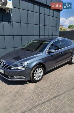 Volkswagen Passat  2012