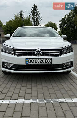 Volkswagen Passat  2016