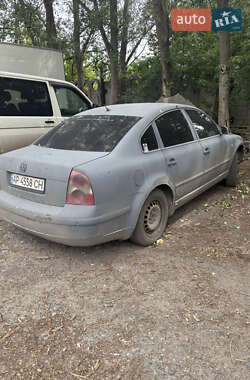 Volkswagen Passat  2004