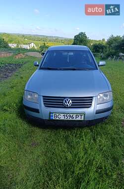 Volkswagen Passat  2002