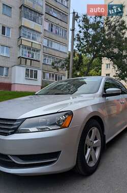 Volkswagen Passat  2012
