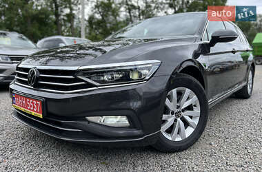 Volkswagen Passat  2021