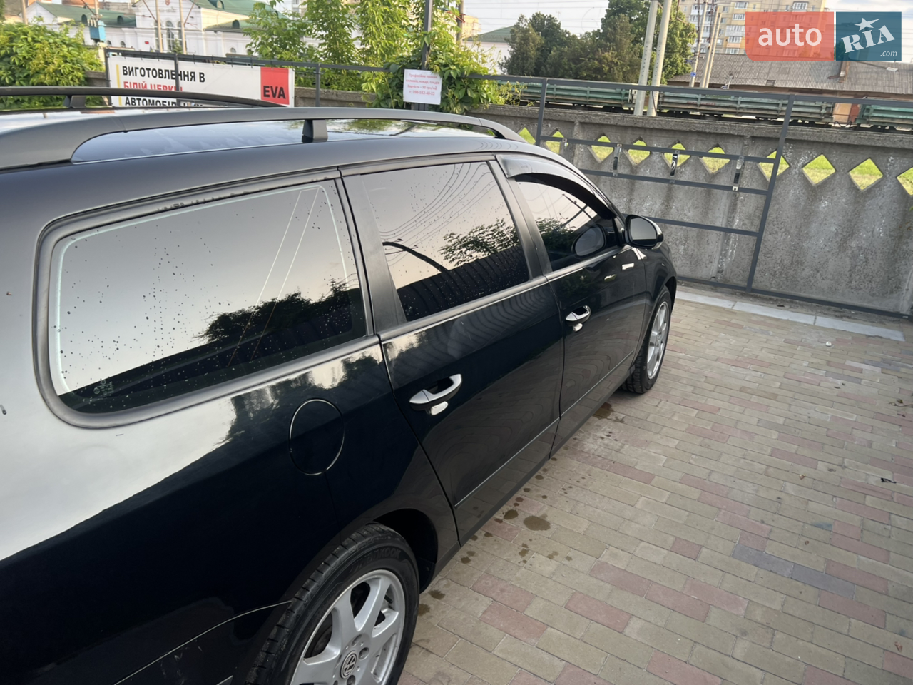 2010 Volkswagen Passat - мініатюра 3