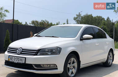 Volkswagen Passat 2011
