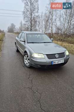 Volkswagen Passat  2004