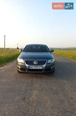 Volkswagen Passat  2010