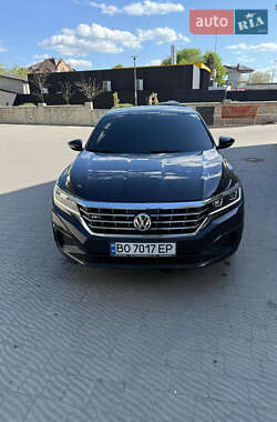 Volkswagen Passat  2020