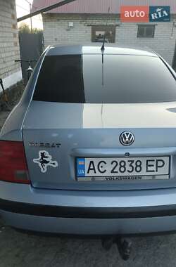 Volkswagen Passat  1998