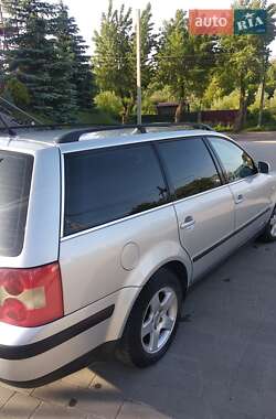 Volkswagen Passat  2001