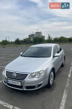 Volkswagen Passat  2008
