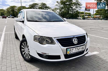 Volkswagen Passat  2010