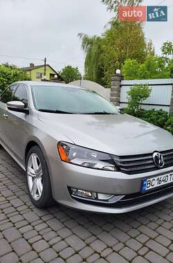Volkswagen Passat  2012