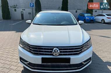 Volkswagen Passat  2016