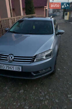 Volkswagen Passat  2011