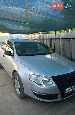 Volkswagen Passat  2005
