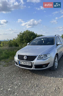 Volkswagen Passat  2010