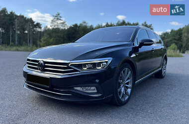 Volkswagen Passat  2020