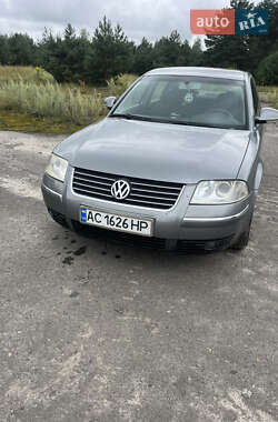 Volkswagen Passat  2004