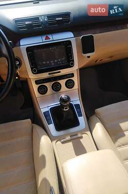 Volkswagen Passat  2008