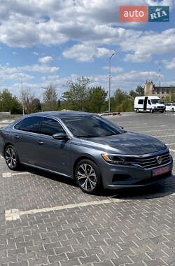 Volkswagen Passat 2021