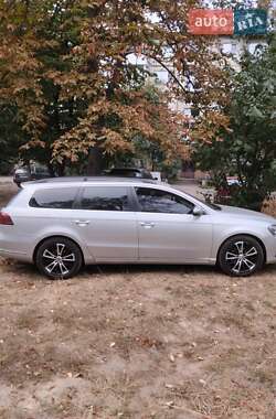 Volkswagen Passat  2010