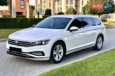 Volkswagen Passat  2021
