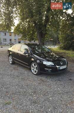 Volkswagen Passat  2005