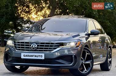 Volkswagen Passat  2020