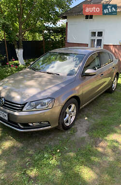 Volkswagen Passat  2011