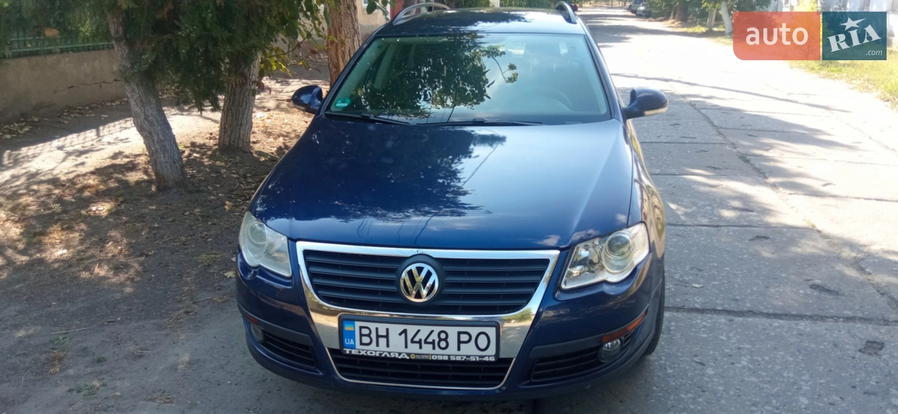 2010 Volkswagen Passat - мініатюра 2