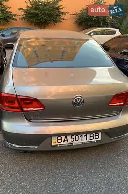 Volkswagen Passat  2013