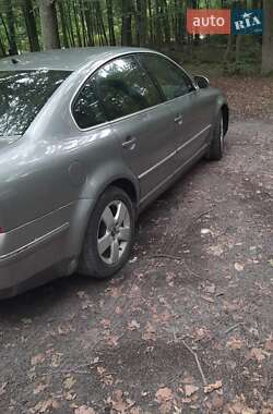 Volkswagen Passat  2004