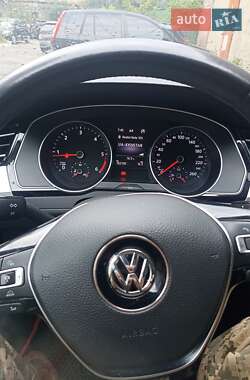 Volkswagen Passat  2015