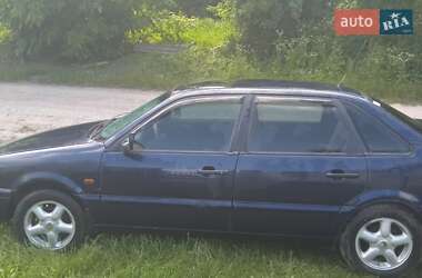 Volkswagen Passat  1995