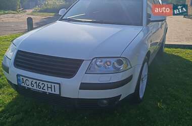 Volkswagen Passat  2004