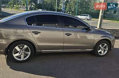 Volkswagen Passat  2011