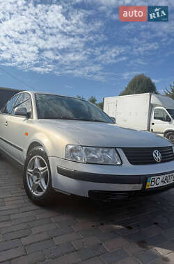 Volkswagen Passat  1998