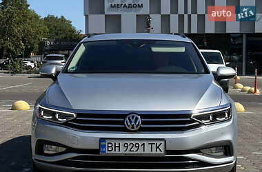 Volkswagen Passat  2020