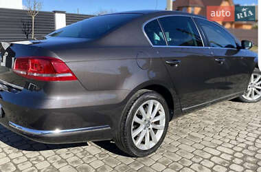 Volkswagen Passat  2011