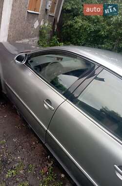 Volkswagen Passat  2004