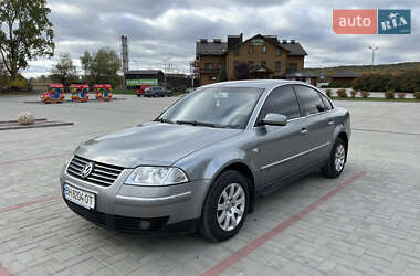 Volkswagen Passat  2004