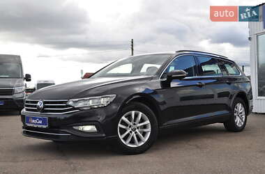 Volkswagen Passat 2022