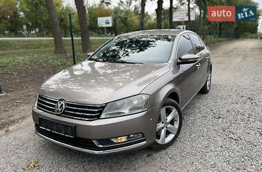 Volkswagen Passat  2011