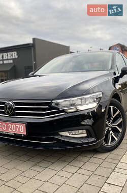 Volkswagen Passat  2020
