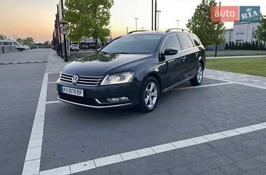 Volkswagen Passat  2011