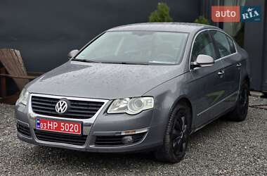 Volkswagen Passat  2005