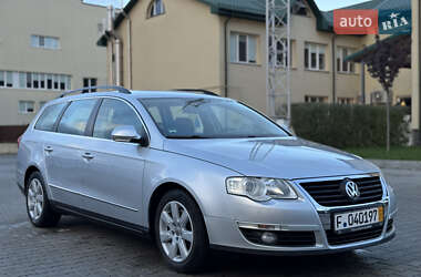 Volkswagen Passat  2010