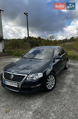 Volkswagen Passat  2005